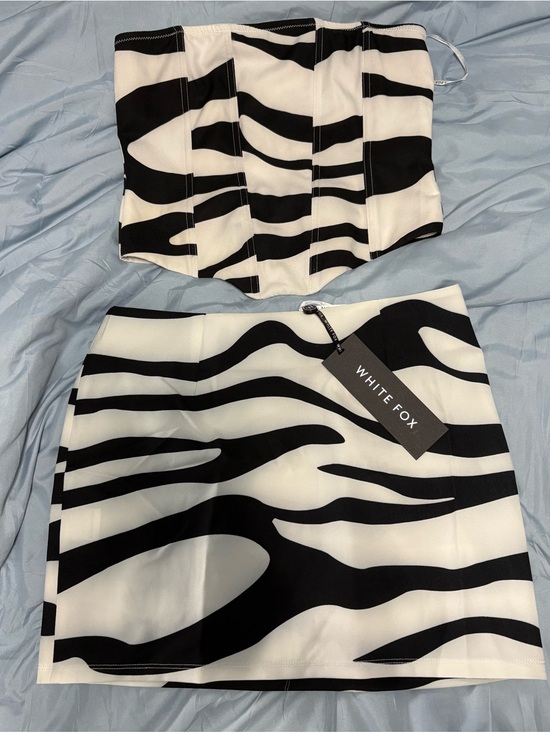 White Fox Boutique Dresses & Skirts - White Fox Boutique Black and White Zebra Mini Skirt
